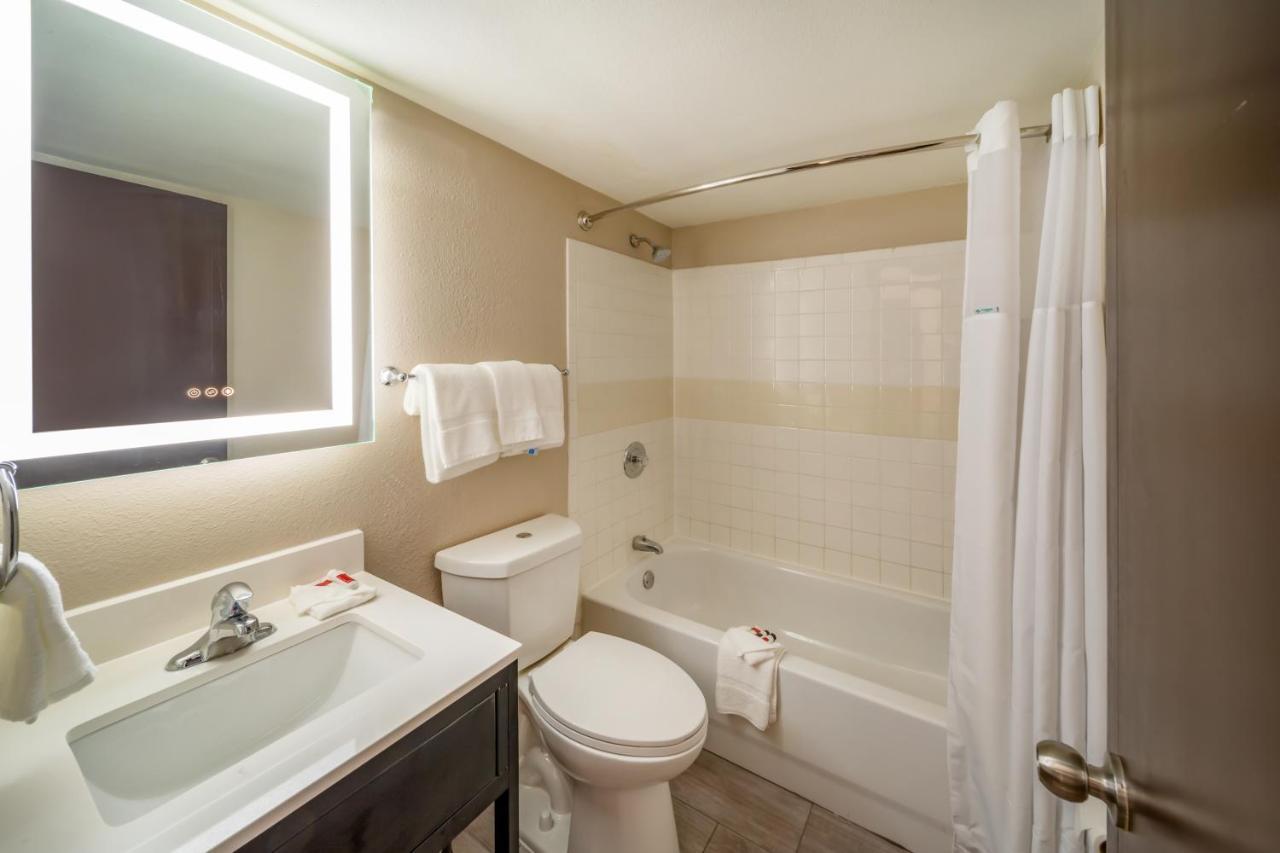 Baymont By Wyndham Laredo Otel Dış mekan fotoğraf