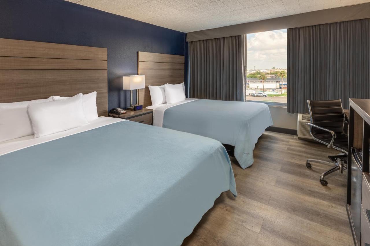 Baymont By Wyndham Laredo Otel Dış mekan fotoğraf