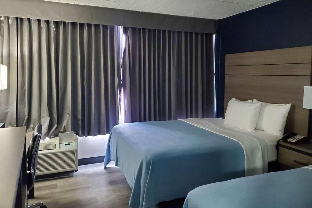 Baymont By Wyndham Laredo Otel Oda fotoğraf
